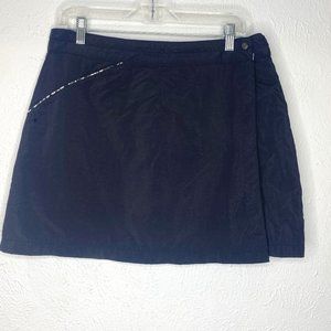 Columbia, women's size 10, convertible skirt skort/removable shorts black/grey